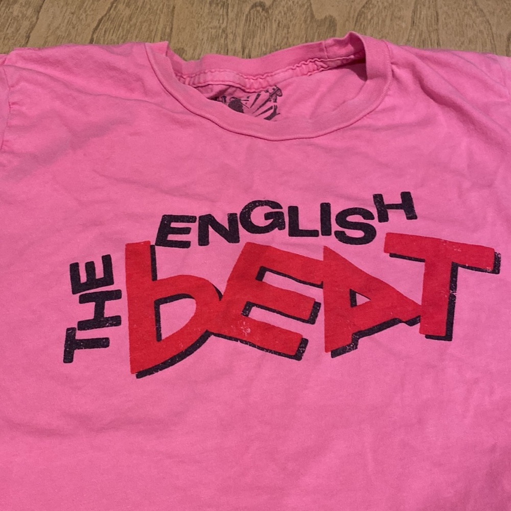 CHASER Pink Short Sleeve Graphic TShirt Size Large - Picture 2 of 5